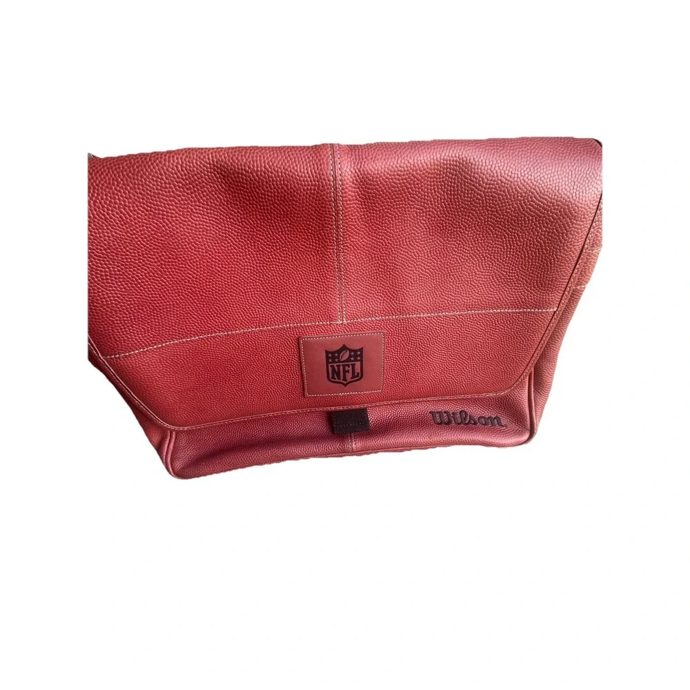 Vintage Wilson NFL Pigskin Leather Messenger Bag NWOT Rare Football Logo